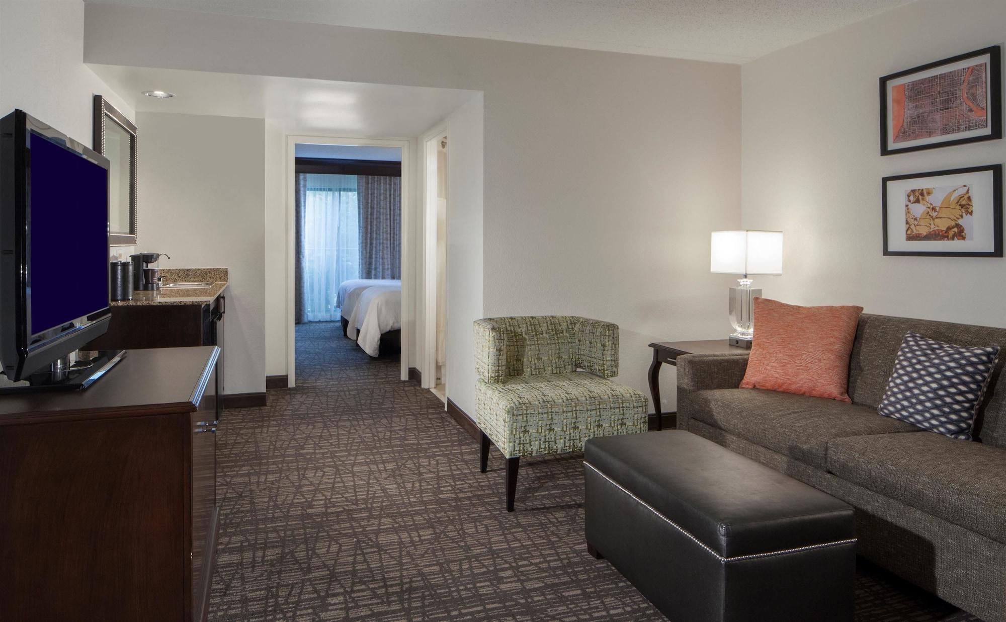 Embassy Suites By Hilton Philadelphia Airport Exterior foto
