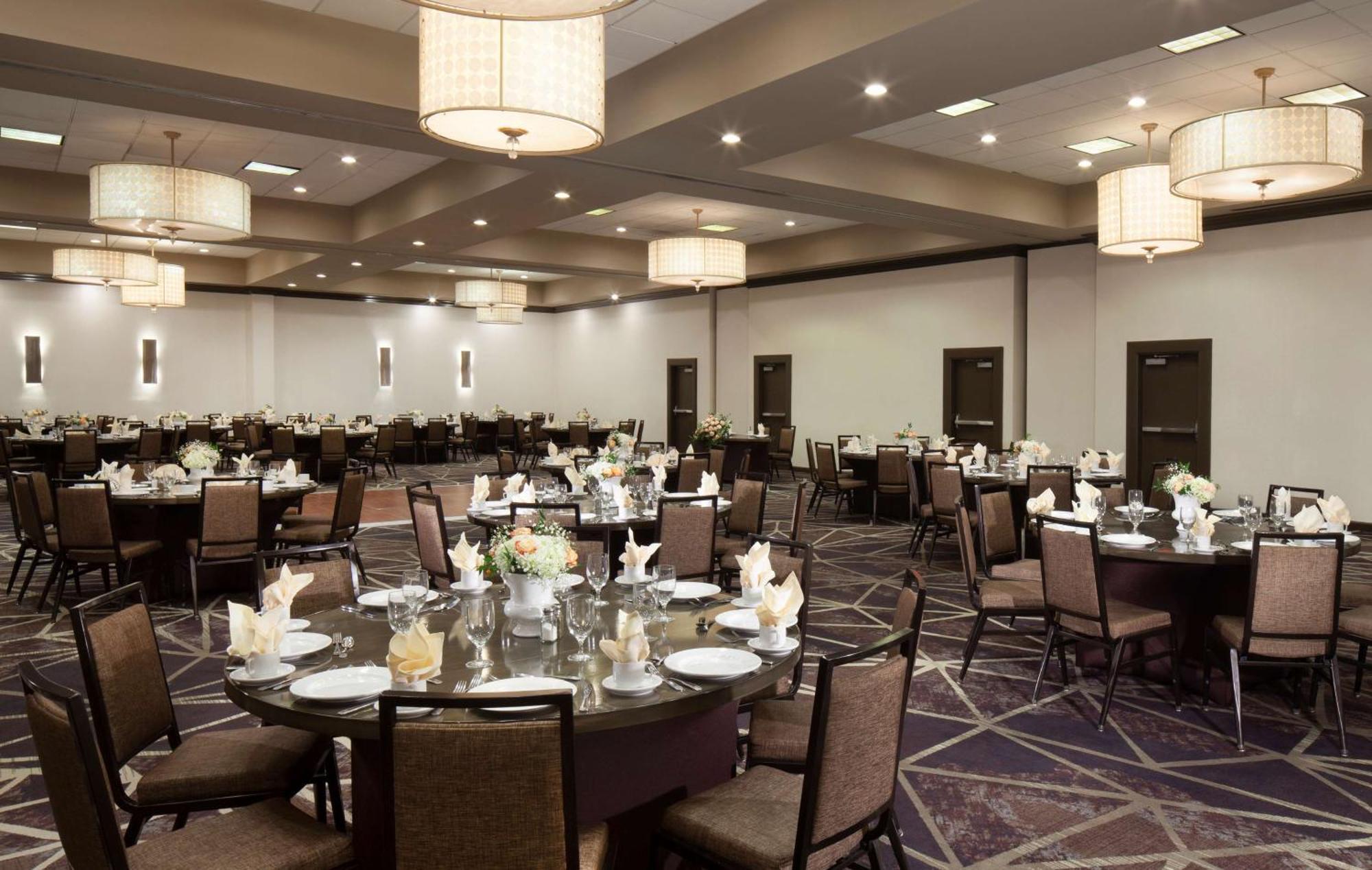 Embassy Suites By Hilton Philadelphia Airport Exterior foto