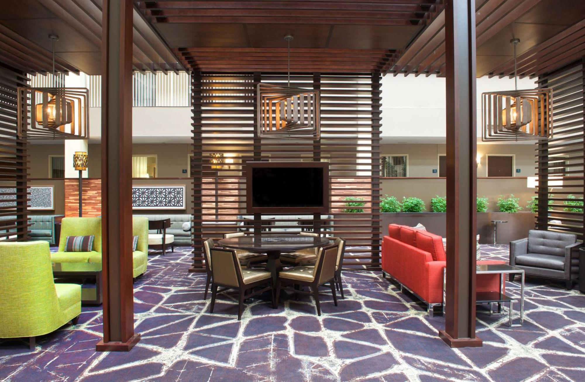 Embassy Suites By Hilton Philadelphia Airport Exterior foto