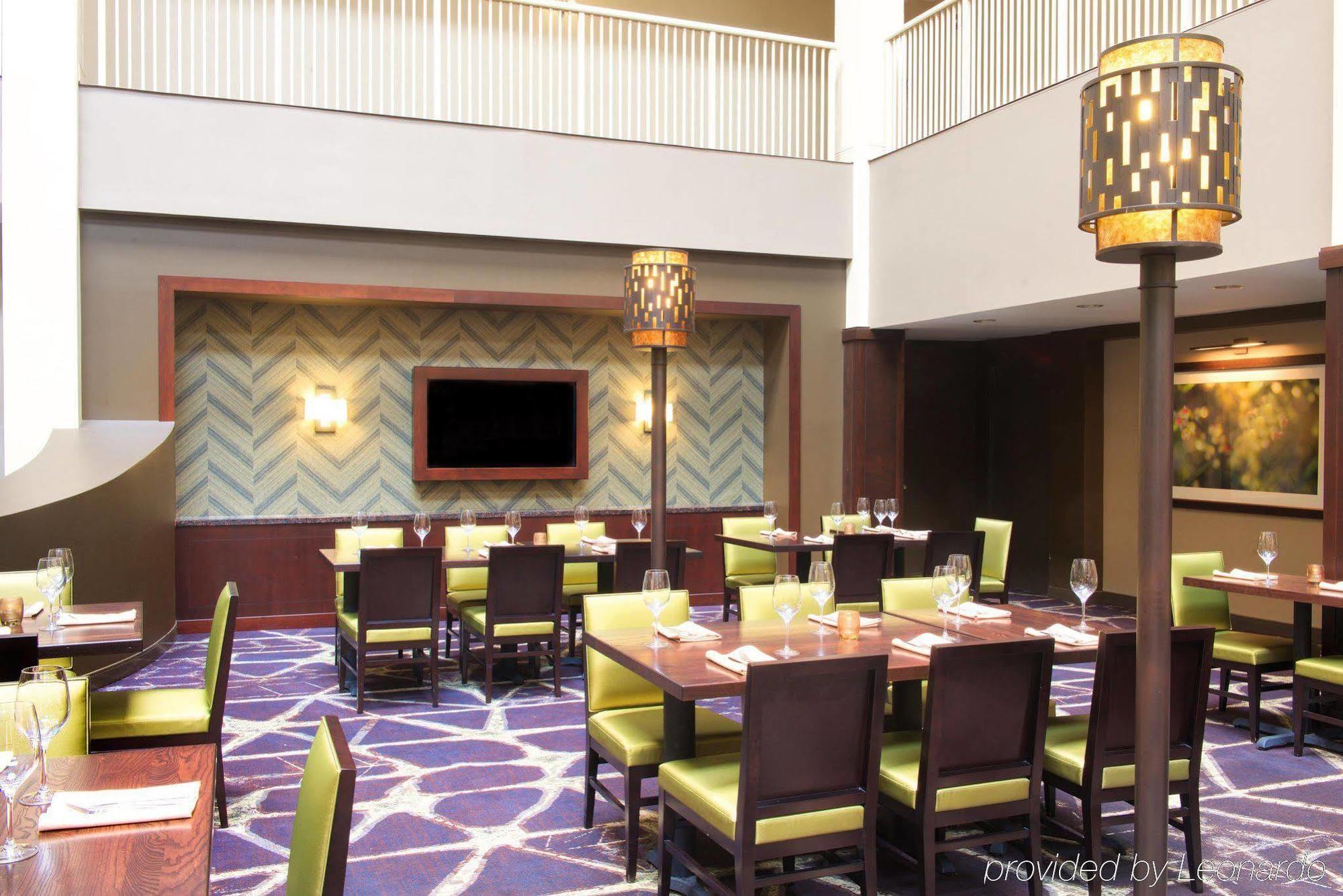 Embassy Suites By Hilton Philadelphia Airport Exterior foto