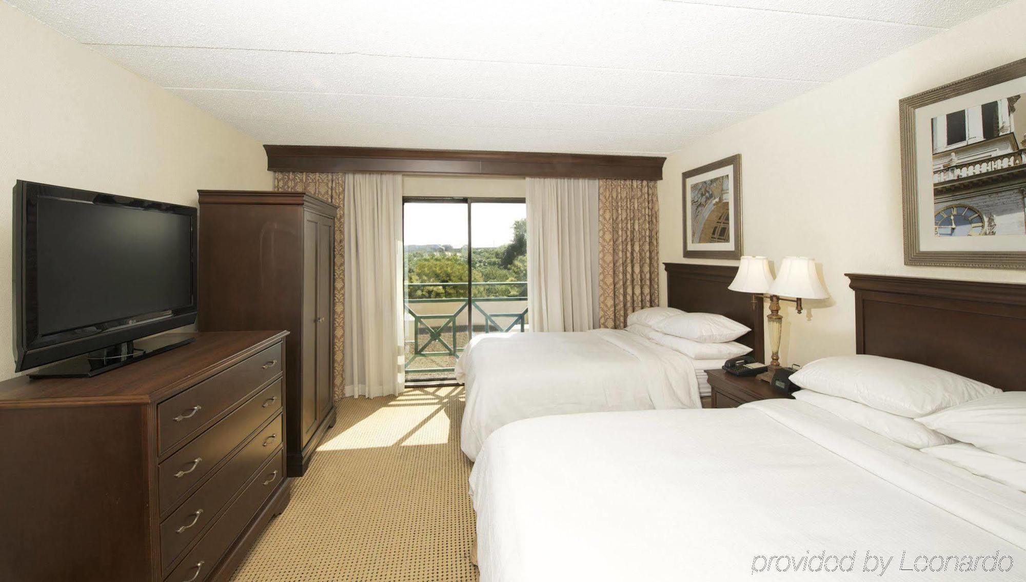 Embassy Suites By Hilton Philadelphia Airport Exterior foto